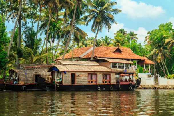 honeymoon tour packages in kerala