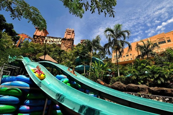 Sunway Lagoon Theme Park in malaysia